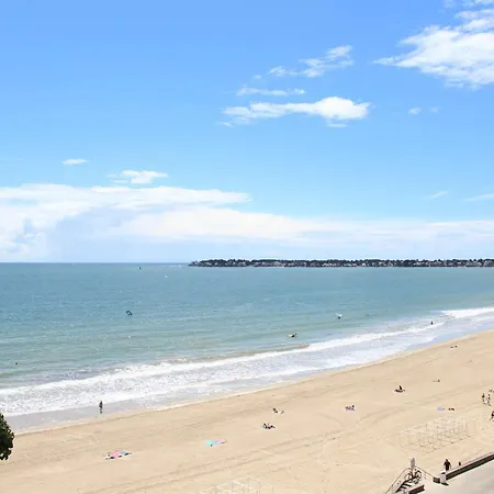 Traversant T2 - Face Et A Proximite Des Commerces - - Lb440-032 La Baule-Escoublac
